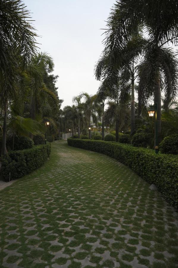 Kamal Resorts - The Luxury Of Being Yourself Лудхиана Экстерьер фото